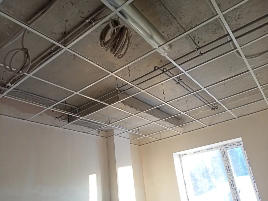 Демонтаж потолков